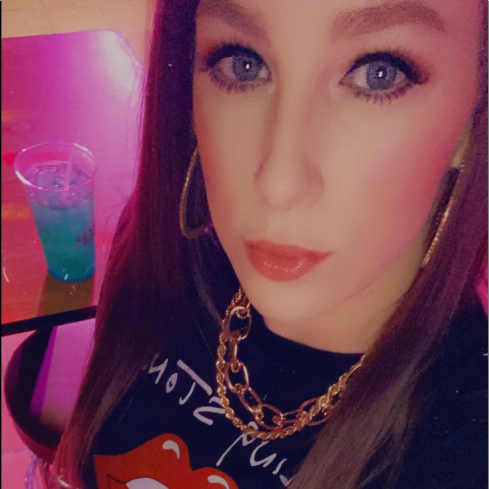 Meet your Posher, Breana